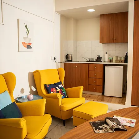 Spacious Located In The Pedestrian Zone 아파트 니코시아